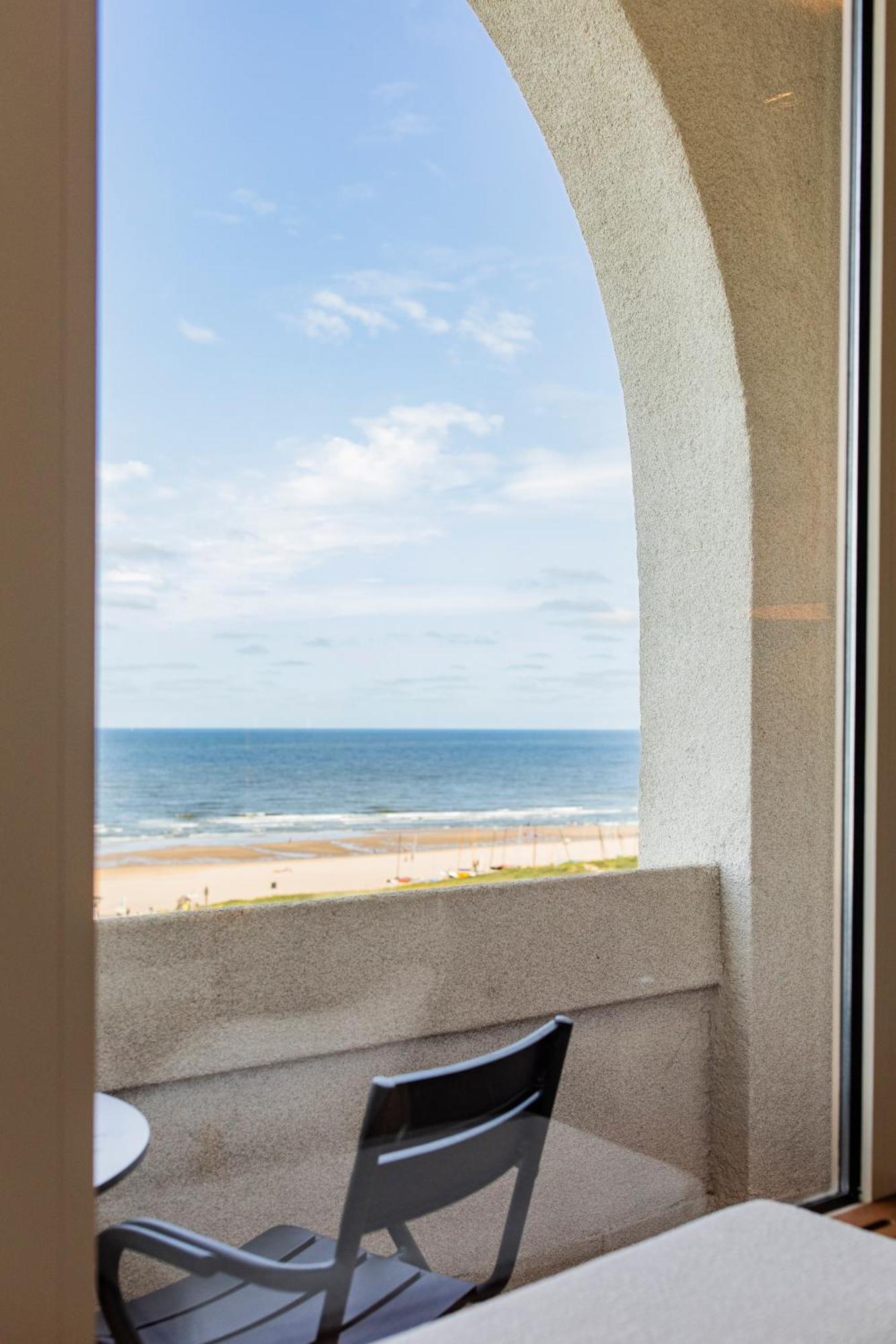 Grand Hotel Huis Ter Duin Noordwijk Room photo View of the Atlantic Ocean from a window at the Ocean Club